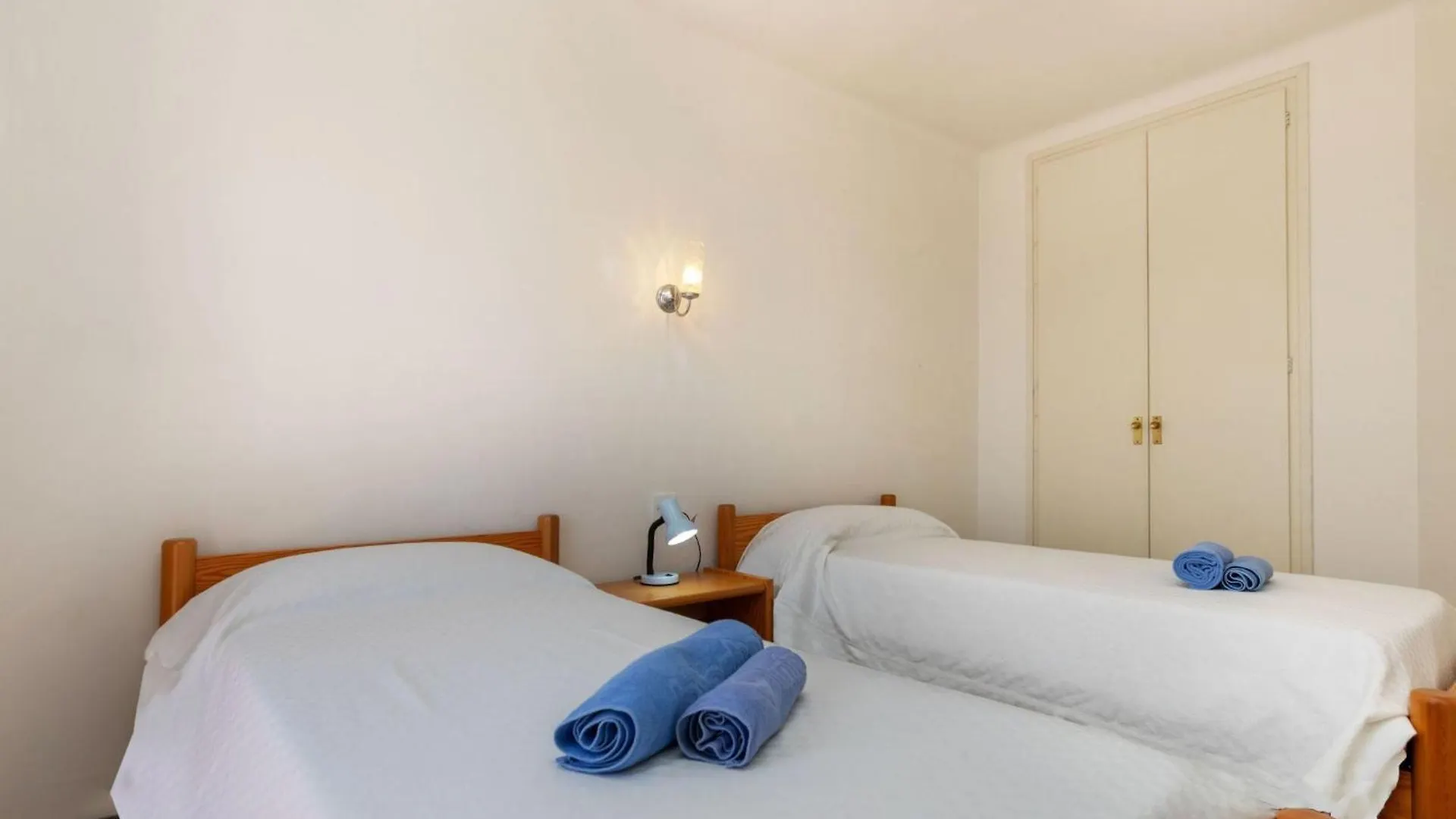 Apartment Emporda-2 By Interhome Llanca 0*,