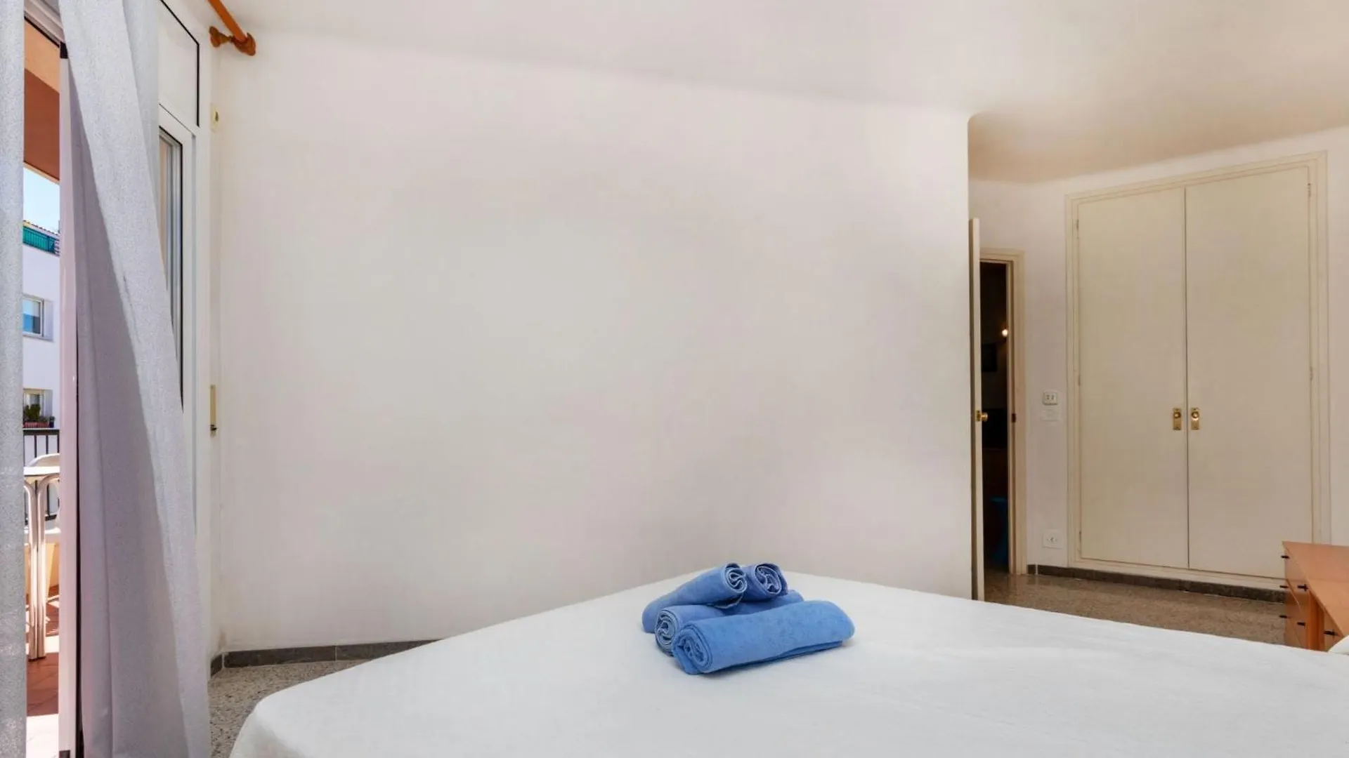 Apartment Emporda-2 By Interhome Llanca